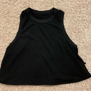 Black lululemon crop tank top size 4